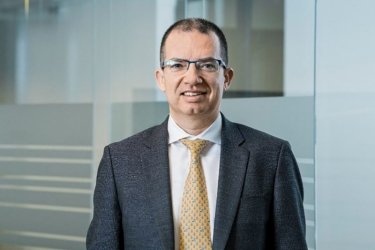 Изпълнителният директор на Moderna Inc Стефан Бансел който участва на