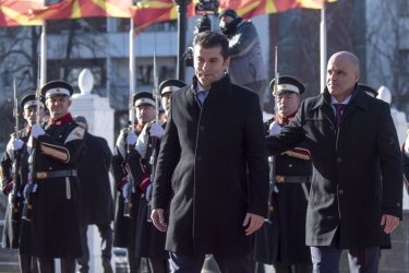 В Скопие се провеждат първите разговори на българския премиер Кирил