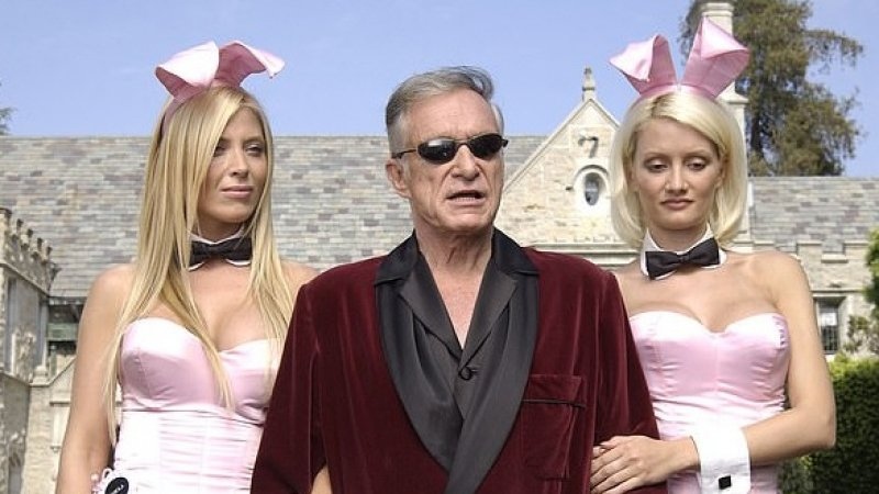 Основателят на списание Playboy Хю Хефнър който е организирал шумни