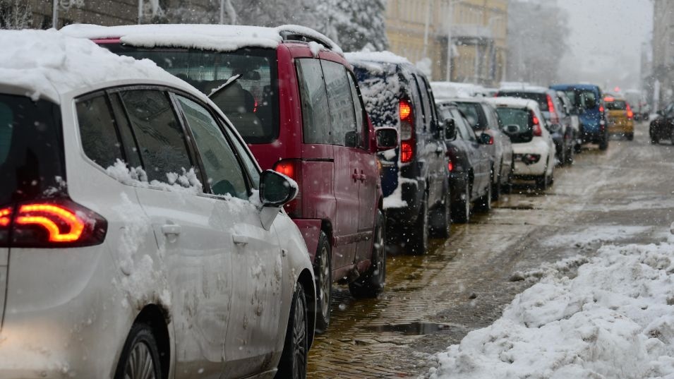 Сложна е пътната обстановка в София Това каза пред бТВ
