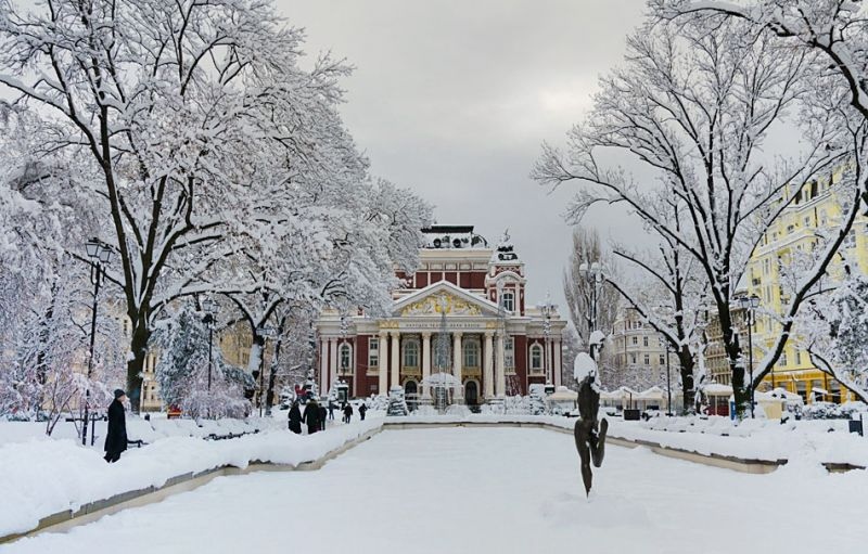 В сряда над страната ще има променлива облачност над много