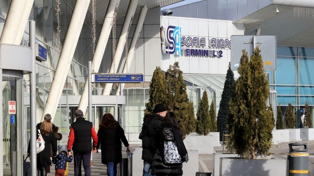 От 1 февруари се облекчават част от мерките за влизане