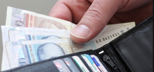 Минималната работна заплата в България да е равна на Заплатата