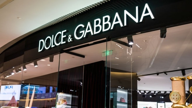 Модната къща Dolce amp Gabbana обяви че от тази година