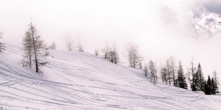 През нощта валежи от сняг ще има на места главно