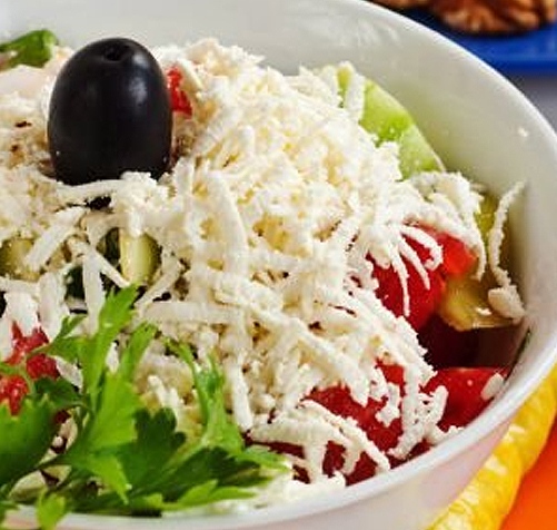 Скокът на цените на основни стоки и услуги в страната