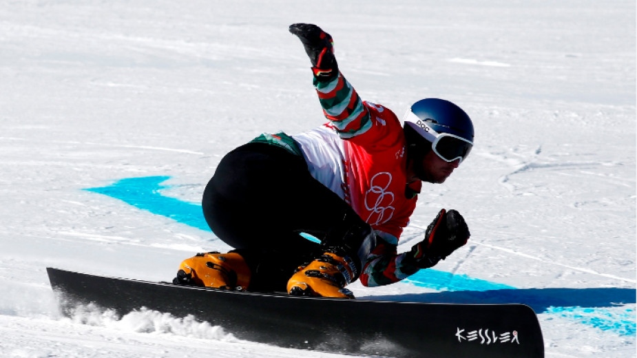 Радослав Янков преодоля успешно квалификациите в паралелния гигантски слалом в