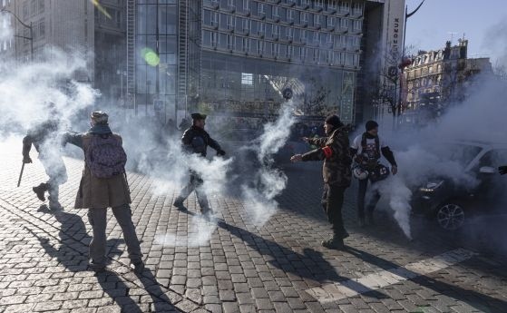 Във Франция т нар Конвой на свободата на протестиращите срещу