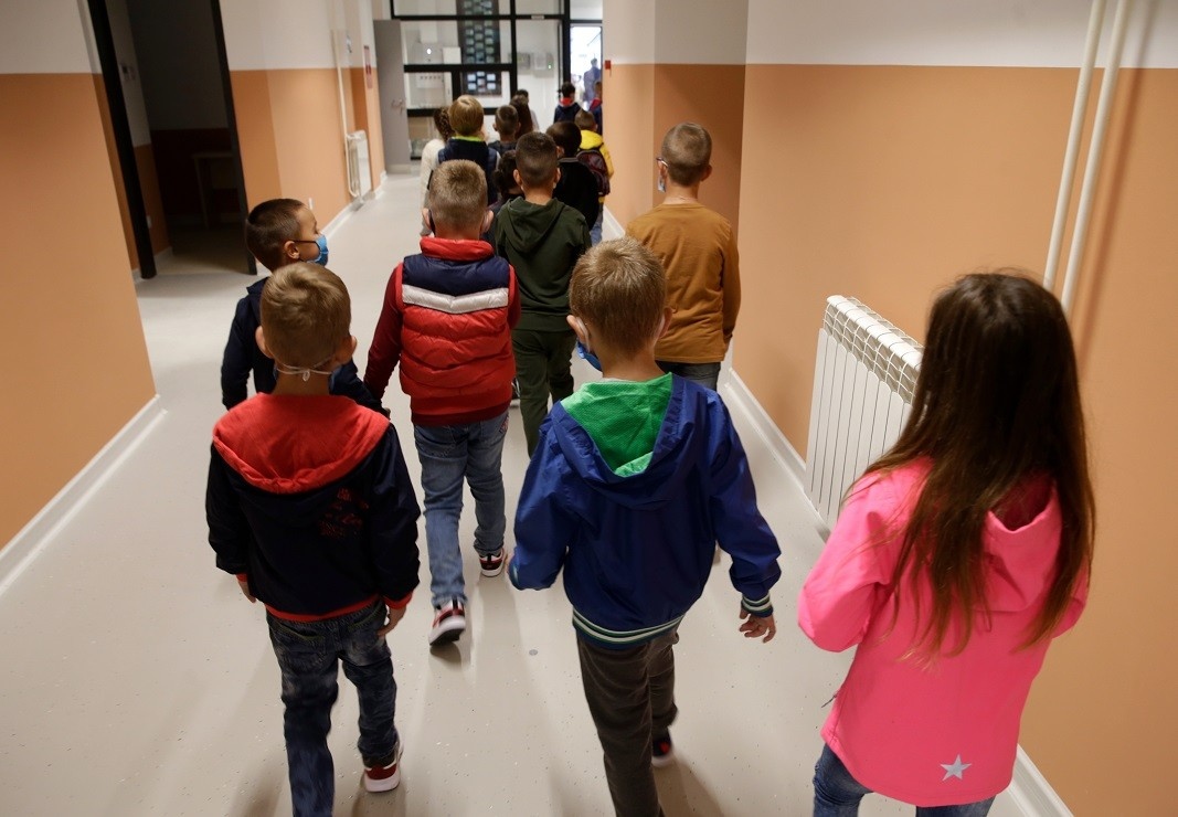 Разхлабват противоепидемичните мерки в София Това реши Областният кризисен щаб От