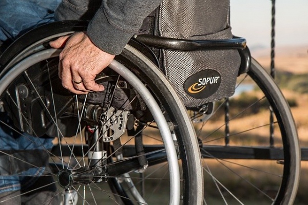 Агенцията за хората с увреждания АХУ финансира с до 10