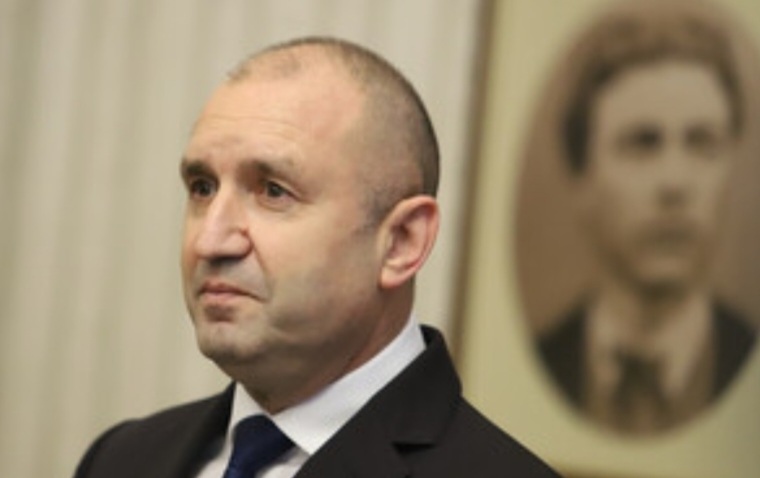 Правителството трябва да прави така че да не допуска политиката