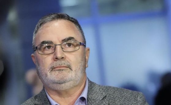 Главният държавен здравен инспектор доц Ангел Кунчев обясни как с