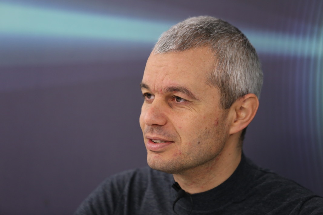 Въпреки планираната отмяна на Covid мерките обявена днес от правителството