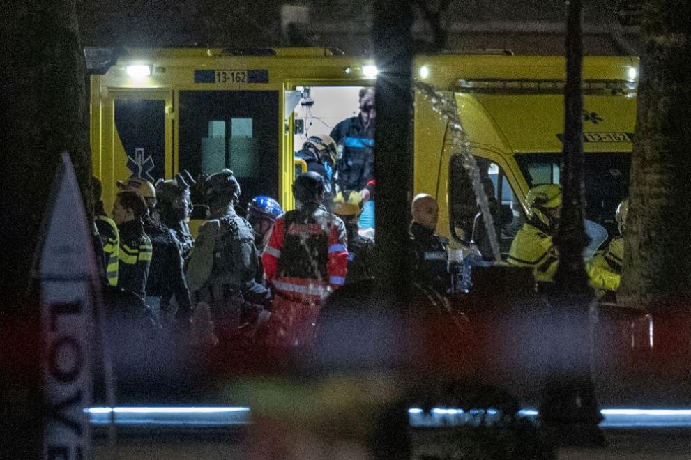 Община Амстердам и полицията потвърдиха че заложникът е от България
