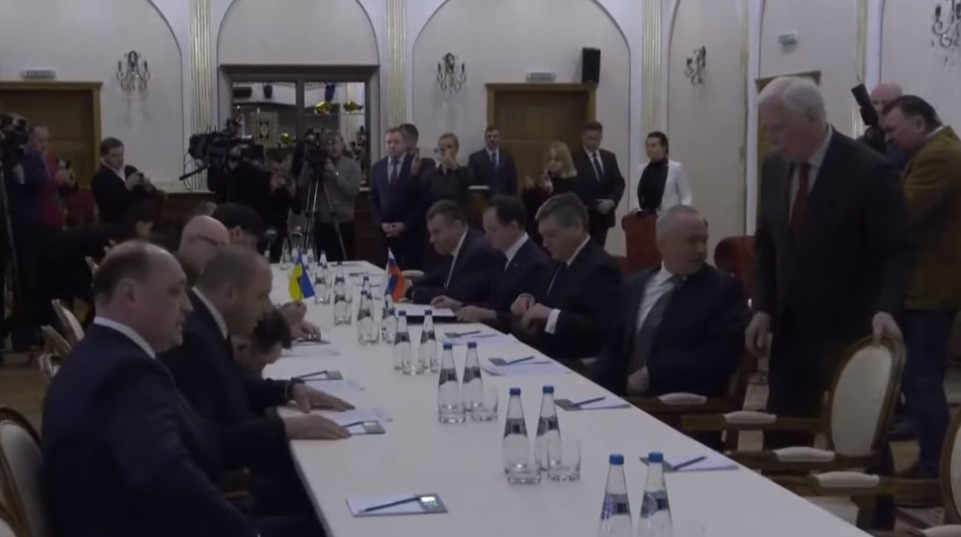 Започнаха преговорите между украинската и руската делегации в Беларус Основната