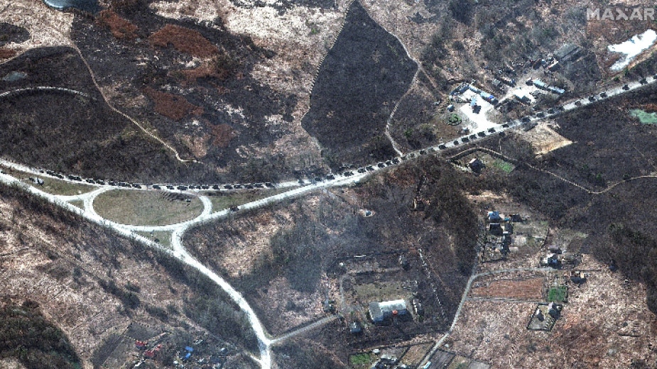 Голям руски военен конвой напредва към украинската столица Киев а