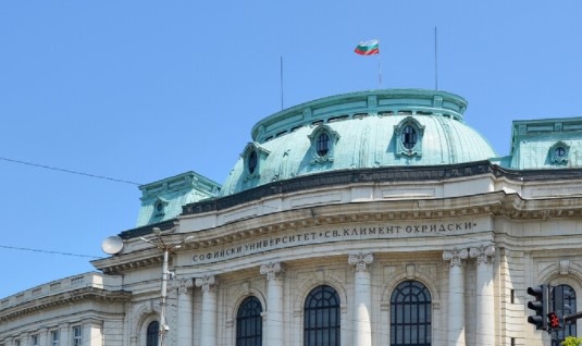 Софийският университет Св Климент Охридски започна да настанява бежанци от