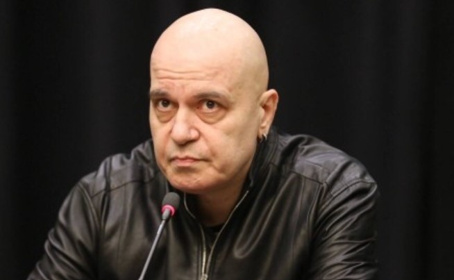 Лидерът на Има такъв народ Слави Трифонов честити 3 март