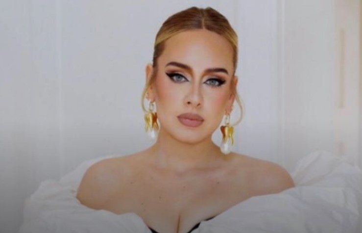 Последният албум на британската поп икона Адел под надслова 30