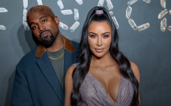 Ким Кардашиян официално беше обявена за неомъжена осем години след