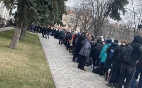 Киев отказва предложените от Москва хуманитарни коридори към Беларус и