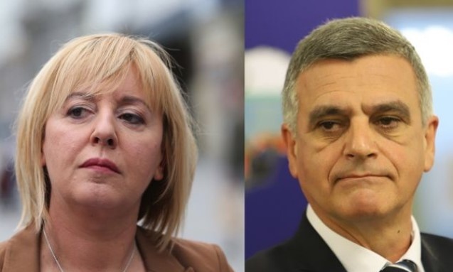 Часове след като обяви готовността си да поеме лидерството на