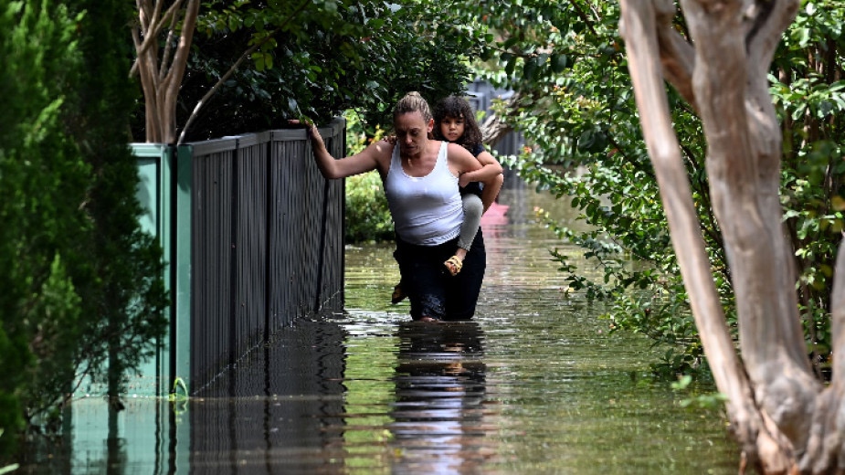 Мащабните наводнения в Австралия се разрастват съобщава SBS News Отправено