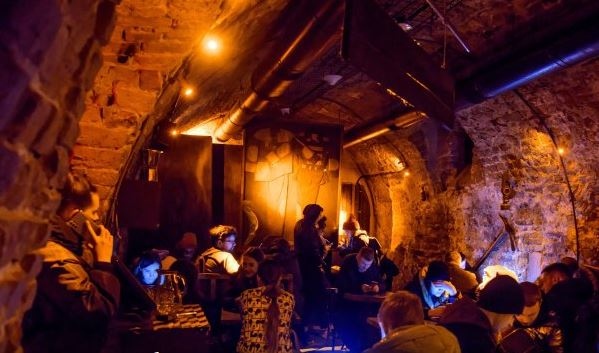 Експлозии са чути рано тази сутрин в западния украински град