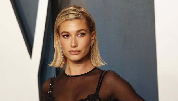 Манекенката Хейли Бийбър се възстановява след малък съсирек в мозъка