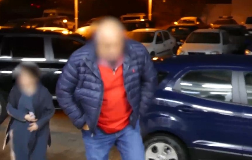 МВР разпространи кадри от задържането в ареста на бившия премиер