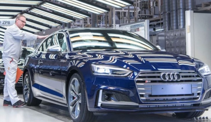 Войната в Украйна предизвиква поредна криза в автомобилната индустрия и