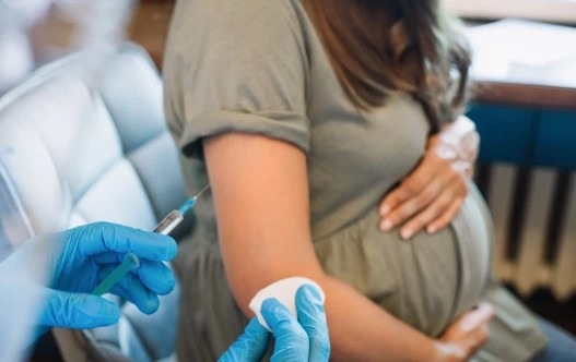 Бременните жени могат да се ваксинират срещу COVID 19 след 12 та