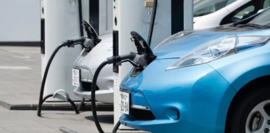 Близо 30 000 трябва да достигне броят на регистрираните електромобили в