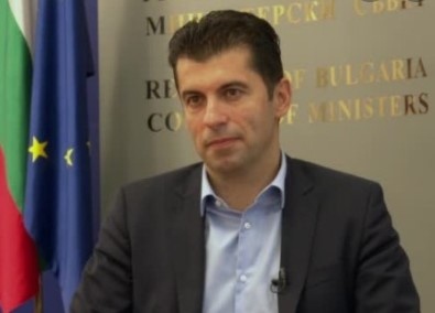 Премиерът Кирил Петков проведе среща с европейския комисар по съседство
