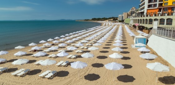 Хотелиери и туроператори по южното черноморие настояват настояват държавата да