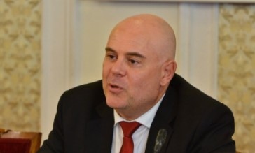 Истината е че създадохме специализираните структури за да отчетем пред