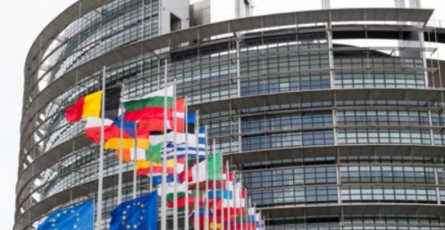 В резолюция приета с 513 гласа за 22 против и