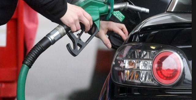 Част от малките бензиностанции в страната са спрели да работят