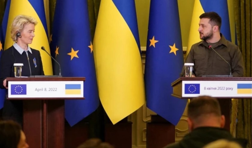 ЕС предлага ускорен път на приемане на Украйна Това заяви