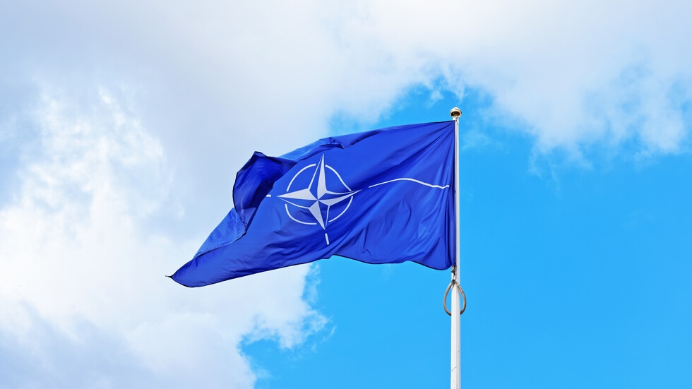 НАТО работи по планове за постоянно военно присъствие по границата
