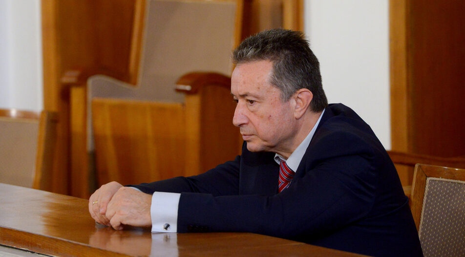 Бившият правосъден министър Янаки Стоилов има 7 дневен срок да отстрани