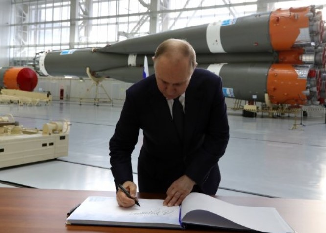 Русия ще започне проучване на Луната тази година и ще