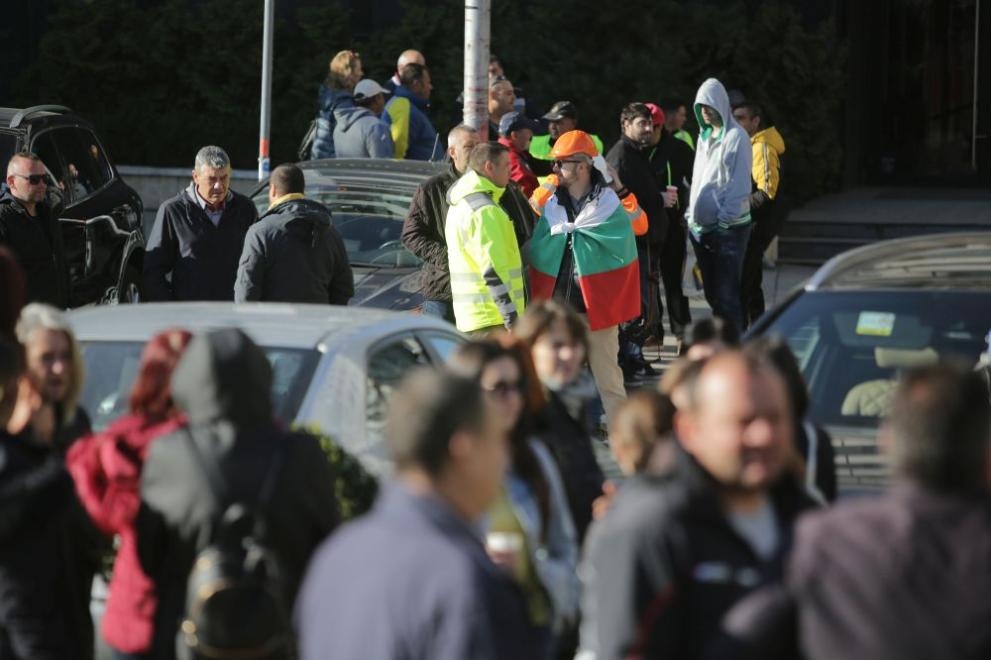 Пътностроителните фирми излязоха на национален протест организиран от Българската браншова