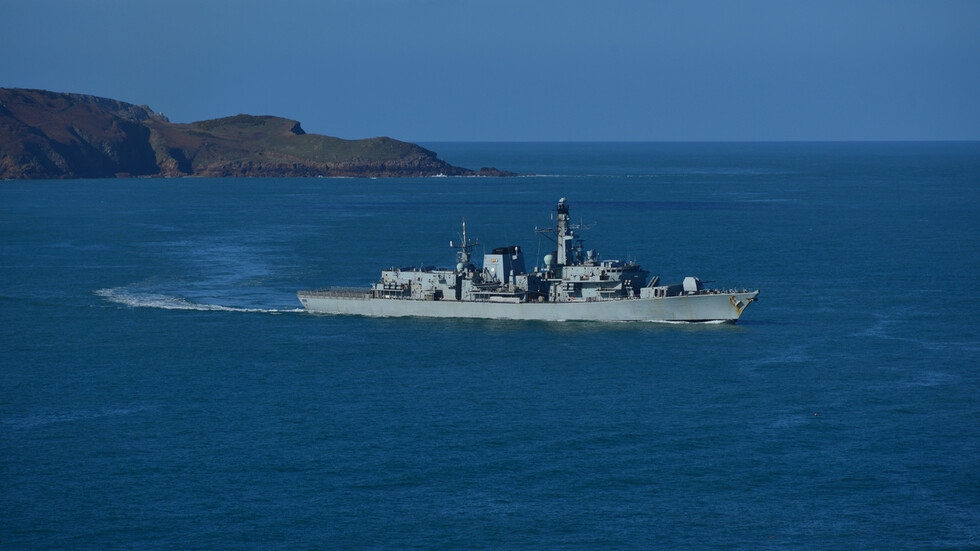 Близки на българските моряци от кораба Церавна който беше блокиран