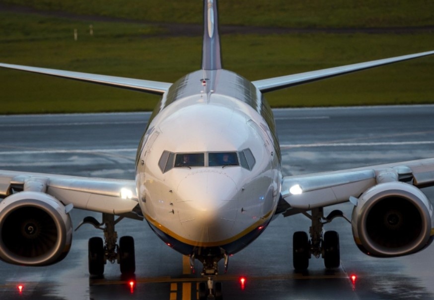 Авиопревозвачите първи директно и най тежко пострадаха от ковид и от