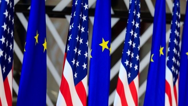 В съвместно изявление генералният секретар на Европейската служба за външна