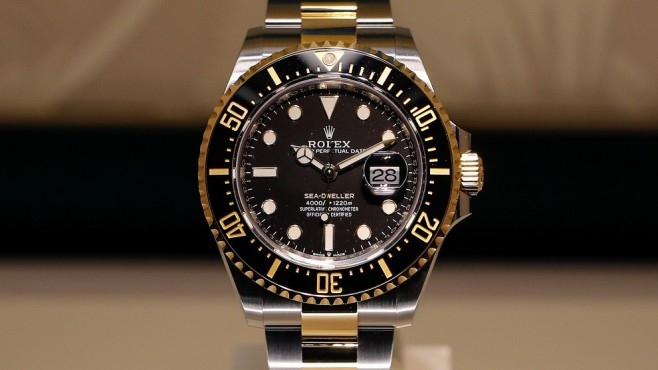 Мечти разни Мечтата на едната е да ѝ купят Ролекс а