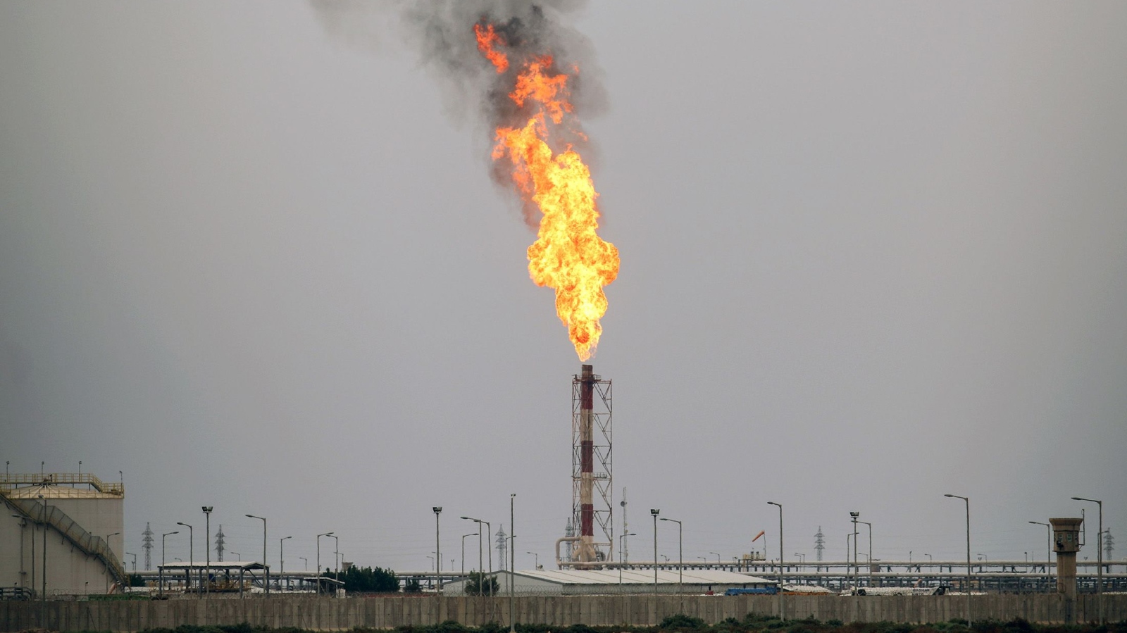 Италия възнамерява временно да национализира ИСАБ ISAB рафинерията на