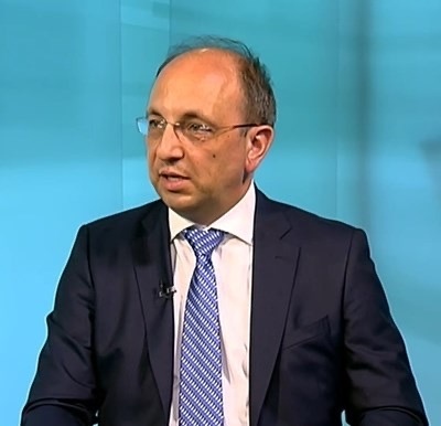 Ситуацията е нестандартна и България трябва да се държи хладнокръвно