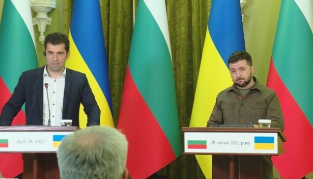 България ще ремонтира украинска военна техника а Киев ще ни